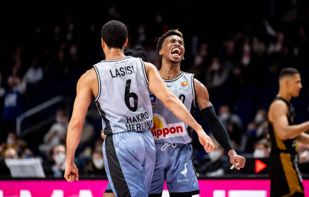 两支球队在 两支球队在