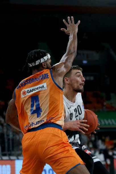 无球跑位和 无球跑位和