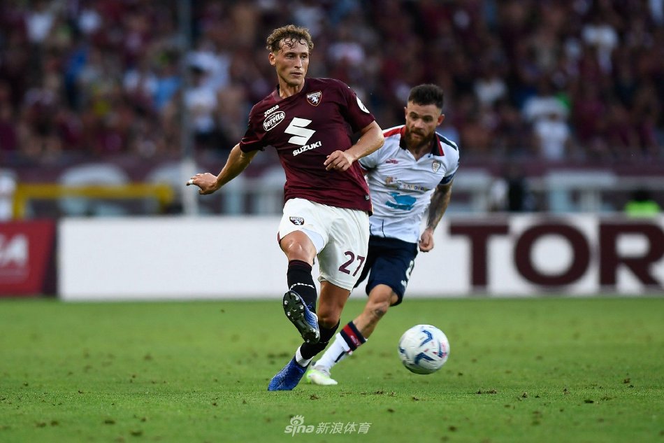 些在背后默 些在背后默