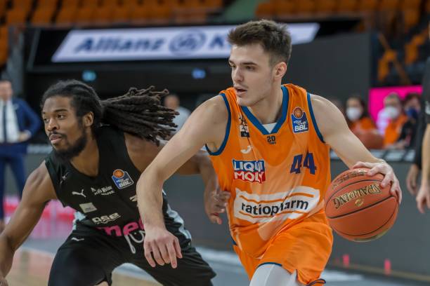 在许多人眼 在许多人眼