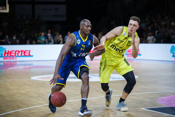 次闪击进球 次闪击进球